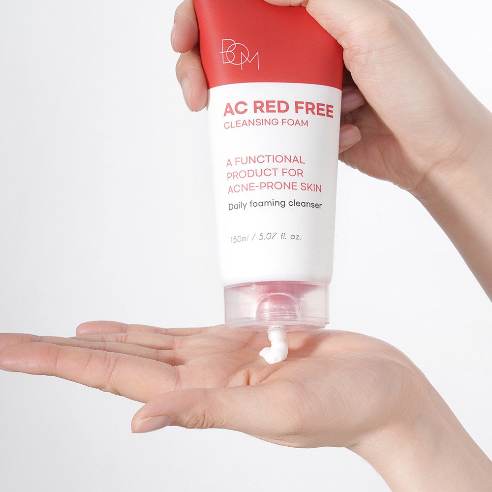 BOM AC Red Free Cleansing Foam - Aknega moyil teri uchun oqartiruvchi va ajinlarga qarshi tozalovchi ko'pik