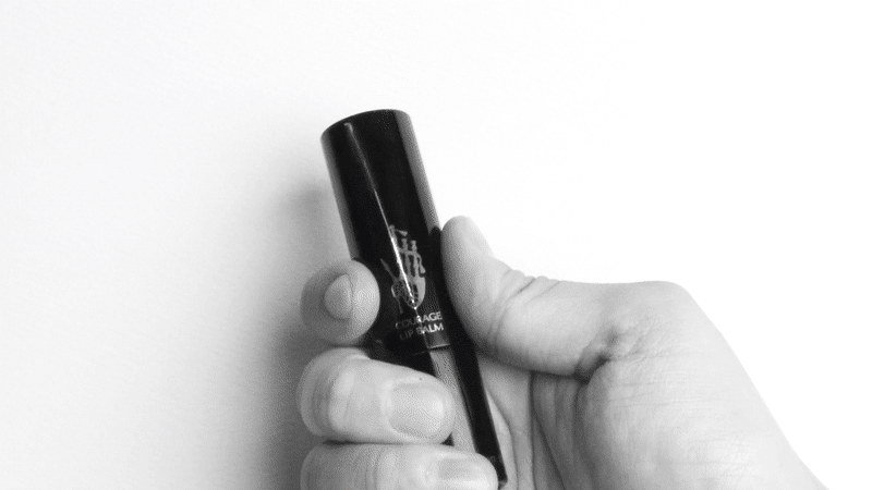 Scott Hamish Courage Lip Balm – Erkaklar uchun kuchli namlantiruvchi va qarishga qarshi parvarish qiladigan lab balzami